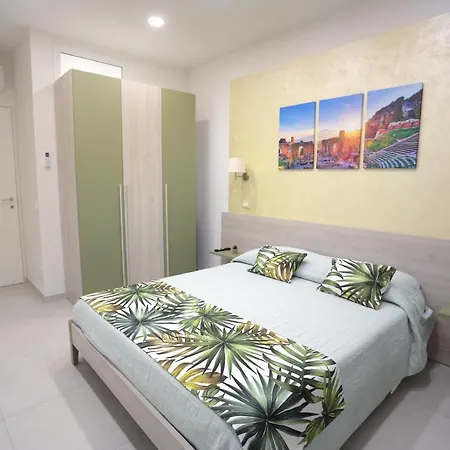 Kris Luxury Apartments Giardini Naxos Exterior photo