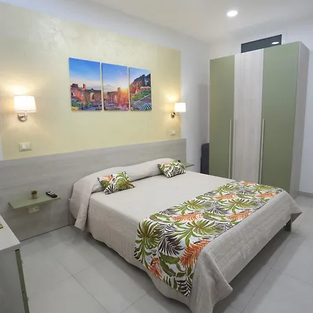 Kris Luxury Apartments Giardini Naxos Exterior photo